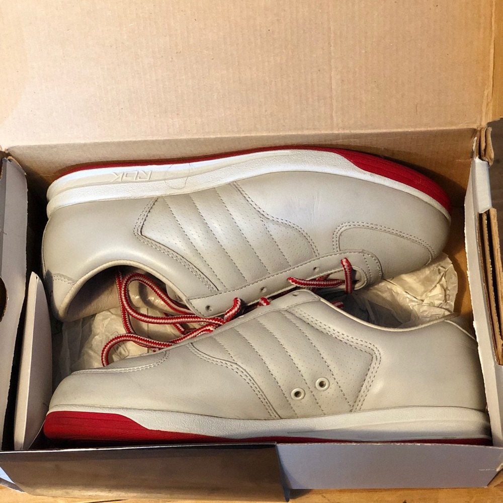 RARE “S. Carter” Limited Edition Sneakers - Picture 7 of 8